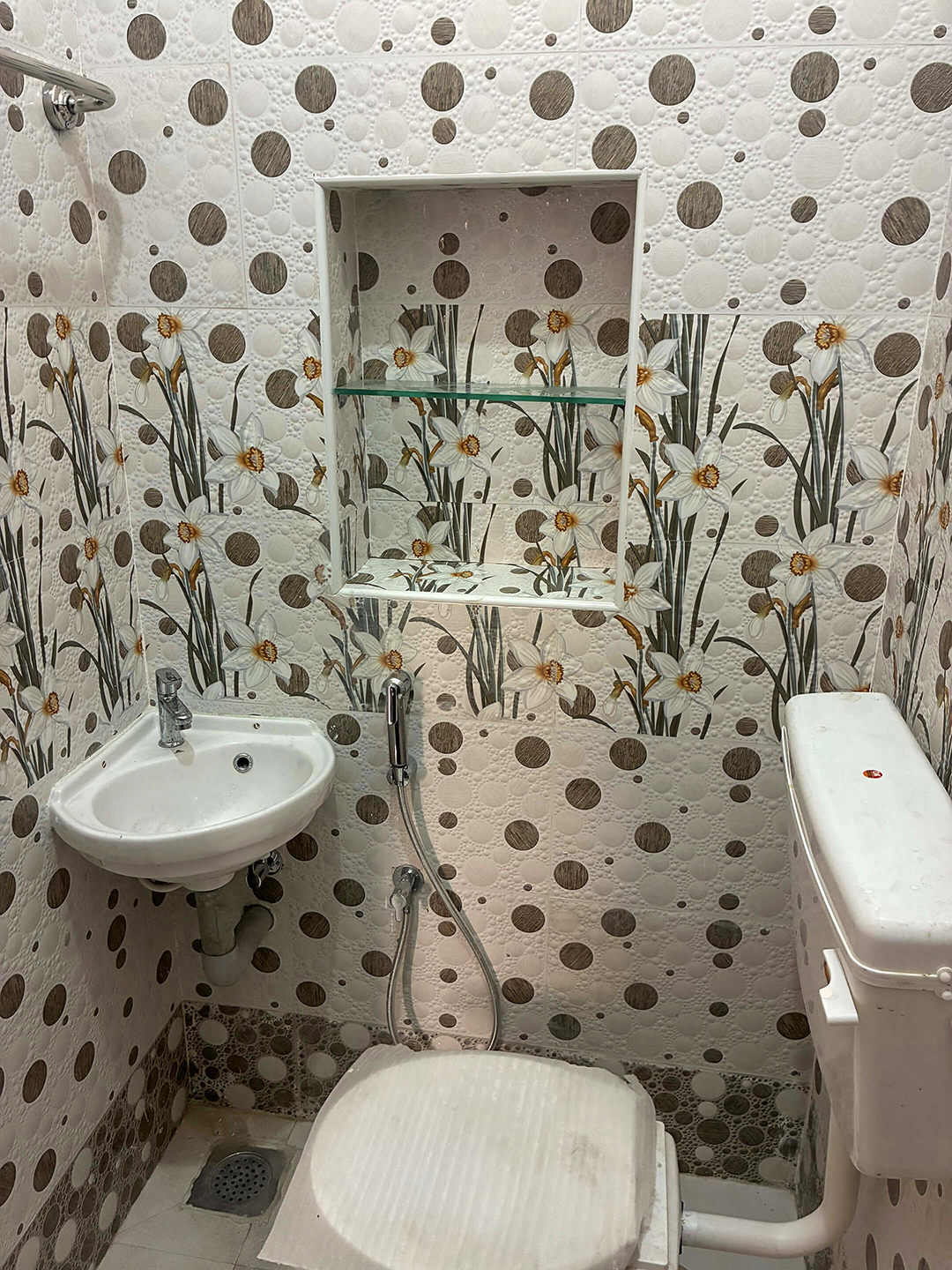 Bathroom layout